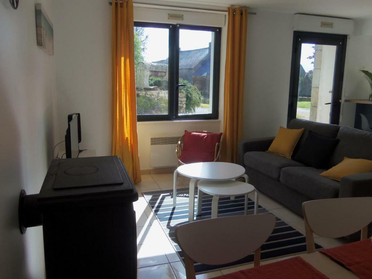 Longere De Kerveguen Argoat Villa Leuhan Dış mekan fotoğraf